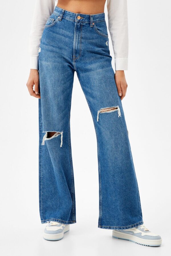 Ripped Wide-Leg ’90s Jeans - Image 4